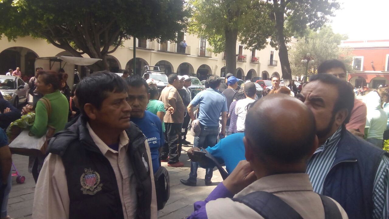 Denuncian extorsión policial tianguistas de Tlaxcala y Texmelucan